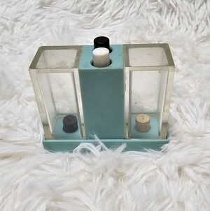 Vintage Whirley Industries US Aqua Blue Push Salt And Pepper Shaker